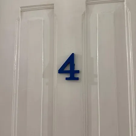 Rostelbem بيت شباب Lisboa