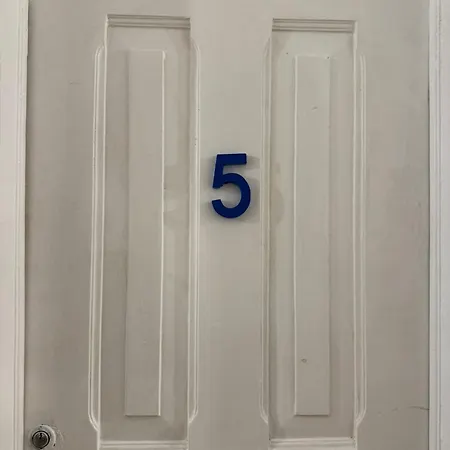 Rostelbem بيت شباب *